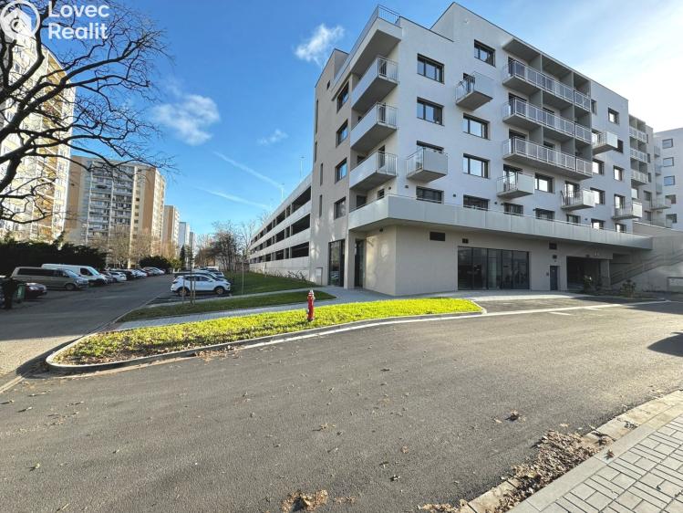 Pronájem garážového stání Pardubice, nábřeží Závodu míru 2940 č. 1