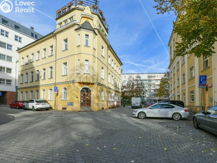 Pronájem bytu 2+KK Praha, Zbuzkova 175/51 č. 15