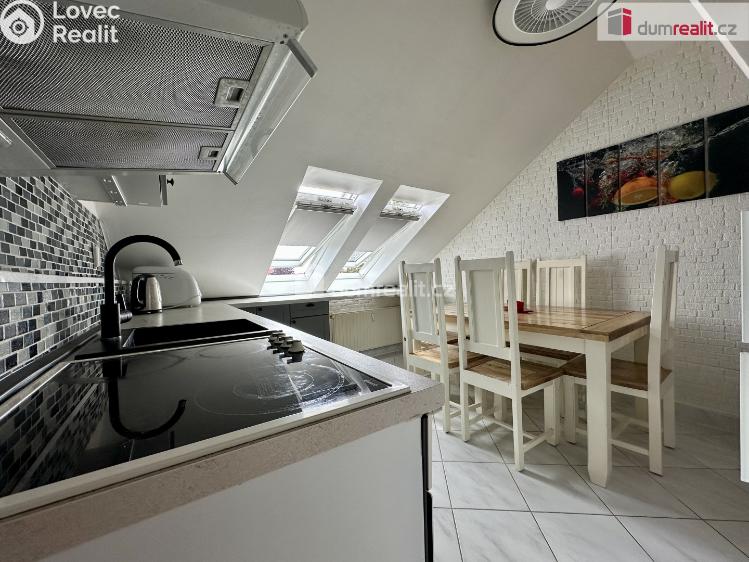 Pronájem bytu 2+1 Ostrov, Kollárova č. 2