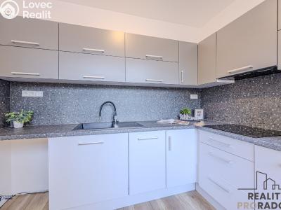 Prodej bytu 3+1 Orlová, Adamusova 1249 č. 5