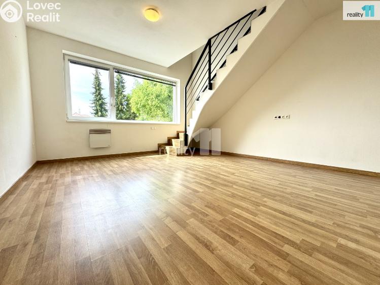 Pronájem bytu 3+KK Jeneč, Lidická č. 2
