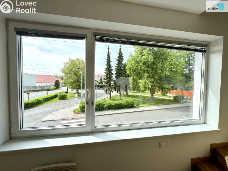 Pronájem bytu 3+KK Jeneč, Lidická č. 10