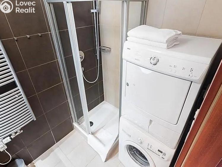 Rent apartment 2+KK Praha, Na slupi č. 8