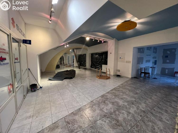 Продажа коммерческой недвижимости Praha 6, Břevnov, Diskařská 83/0 č. 7