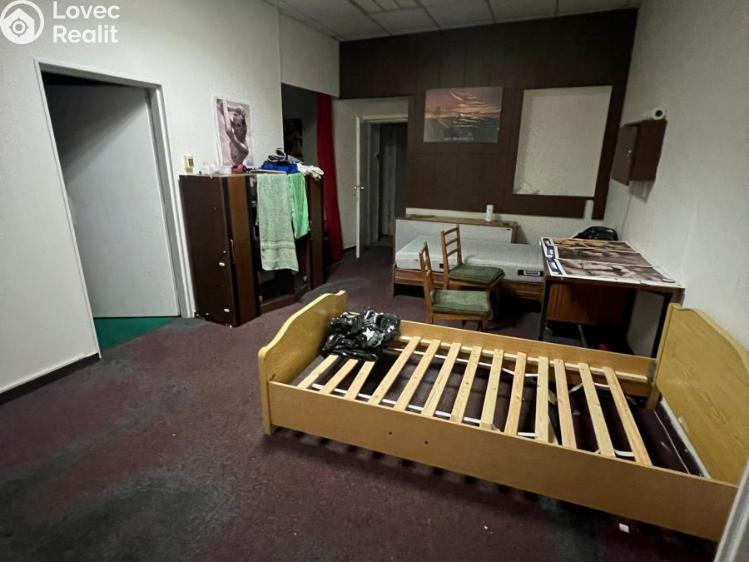 Продажа коммерческой недвижимости Praha 6, Břevnov, Diskařská 83/0 č. 22