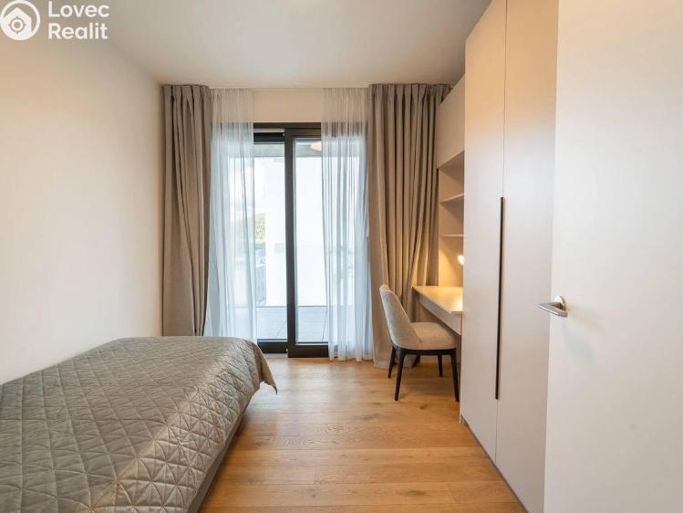 Продаж квартири 3+KK Praha, Prokofjevova č. 3