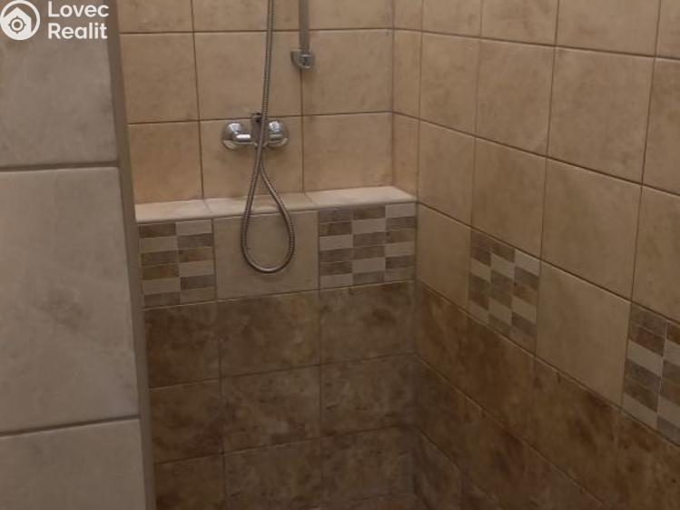 Pronájem bytu 1+KK Úštěk, Mírové náměstí č. 5