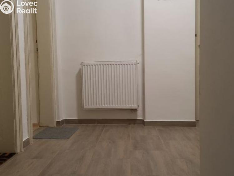 Pronájem bytu 1+KK Úštěk, Mírové náměstí č. 6