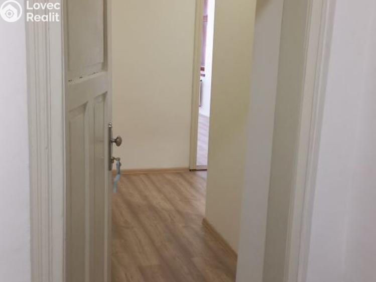 Pronájem bytu 1+KK Úštěk, Mírové náměstí č. 7