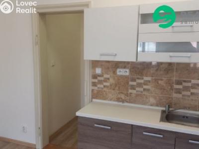 Pronájem bytu 1+KK Úštěk, Mírové náměstí č. 3