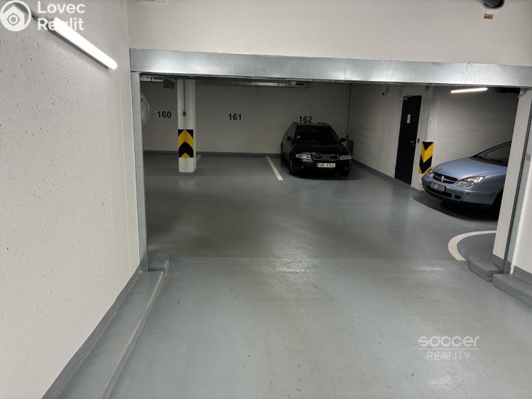 Pronájem garážového stání Praha, Střídavá č. 3