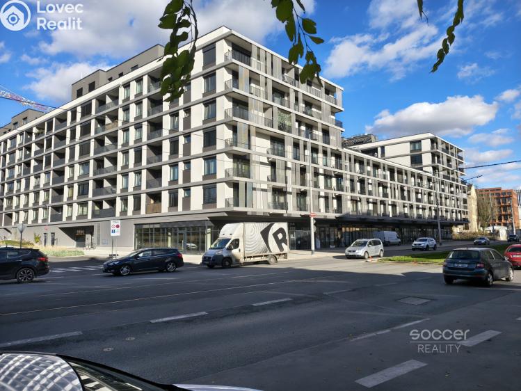 Pronájem garážového stání Praha, Střídavá č. 5