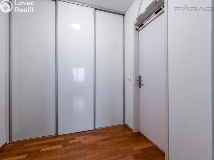 Rent apartment 1+KK Praha, Šaldova č. 4