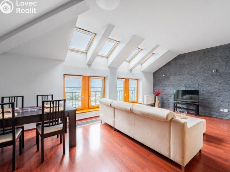 Pronájem bytu 2+KK Praha, Padovská č. 3