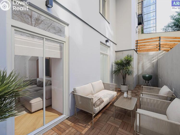 Sale apartment 2+KK Praha, Na výšinách č. 1