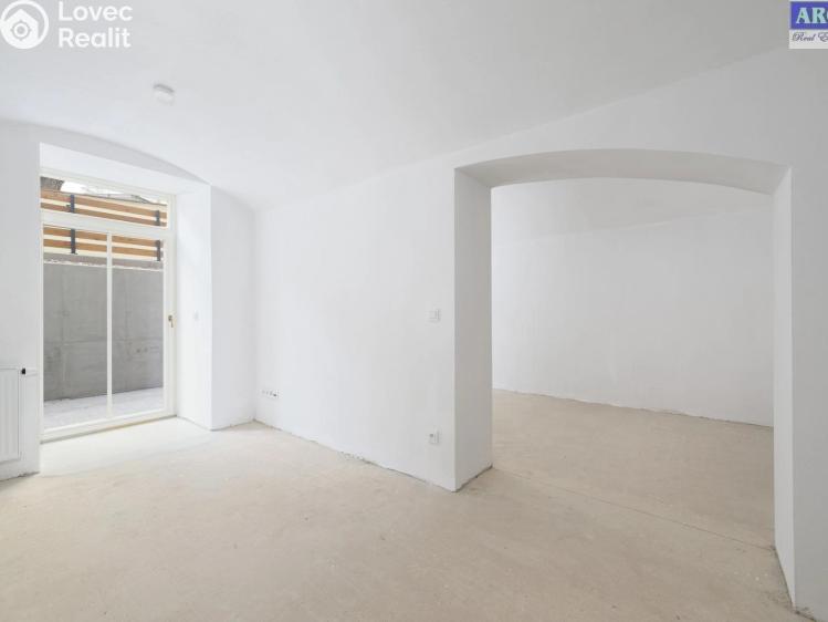 Sale apartment 2+KK Praha, Na výšinách č. 14