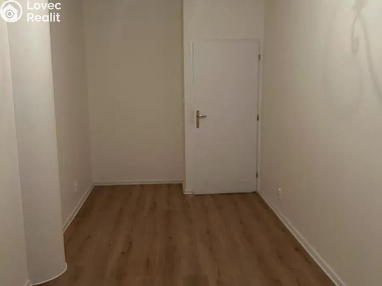 Rent apartment 2+KK Praha, Trnkovo náměstí č. 5