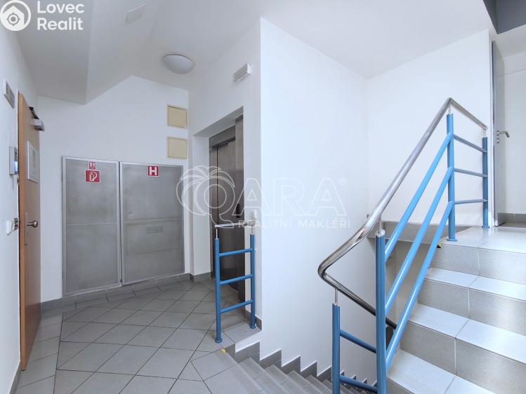 Оренда офісного приміщення Praha, Hvězdova 1073/33 č. 19