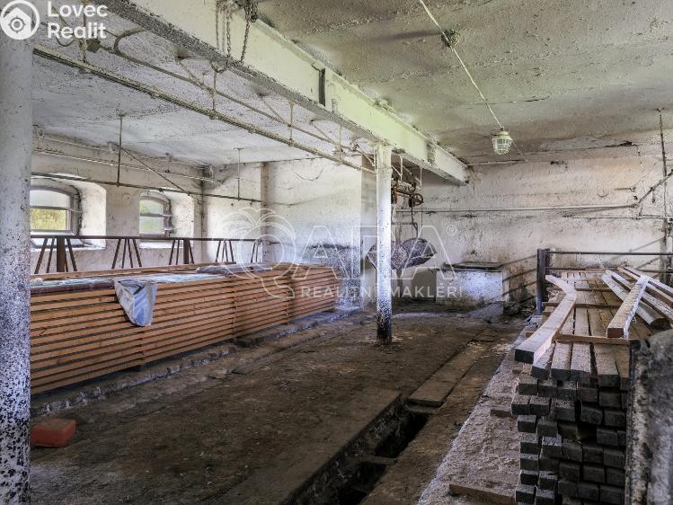 Продаж складу Kolinec č. 4