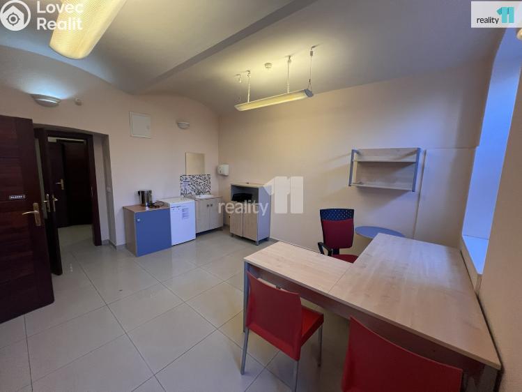 Pronájem obchodního prostoru Karlovy Vary, Chebská č. 2