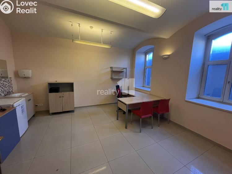 Pronájem obchodního prostoru Karlovy Vary, Chebská č. 3