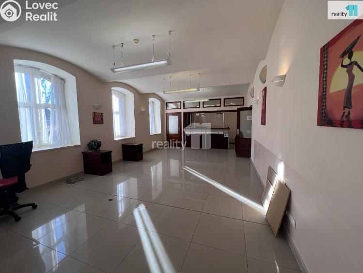 Pronájem obchodního prostoru Karlovy Vary, Chebská č. 4