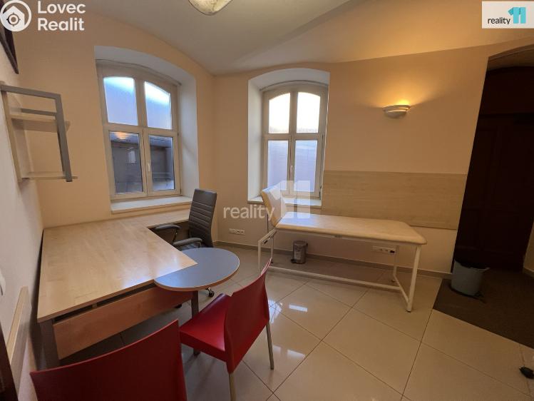 Pronájem obchodního prostoru Karlovy Vary, Chebská č. 6