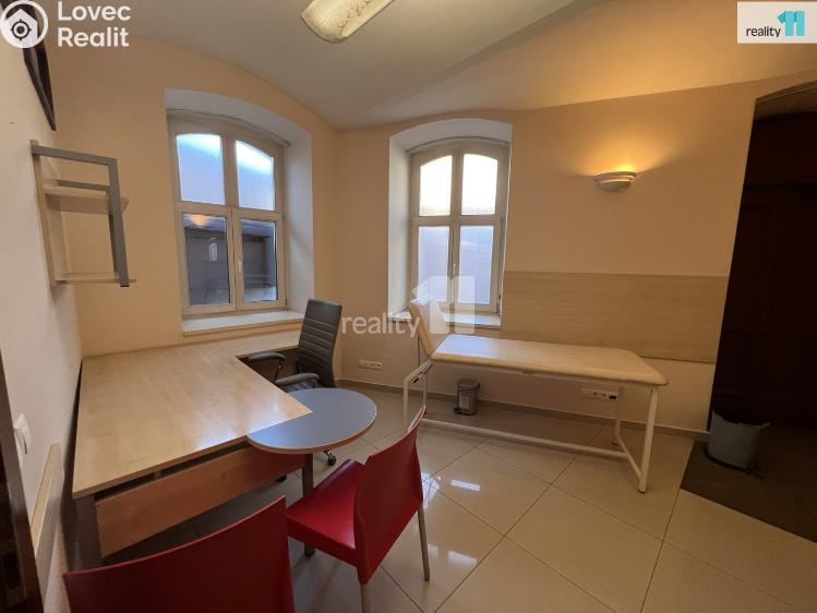 Pronájem obchodního prostoru Karlovy Vary, Chebská č. 9