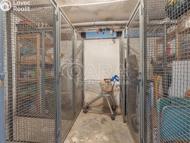 Pronájem bytu 1+KK Praha, Spojařů 1254 č. 10