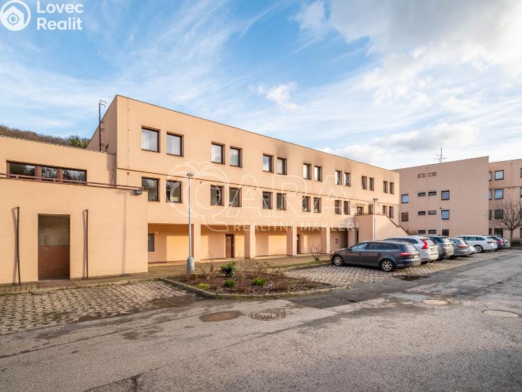 Pronájem bytu 1+KK Praha, Spojařů 1254 č. 15