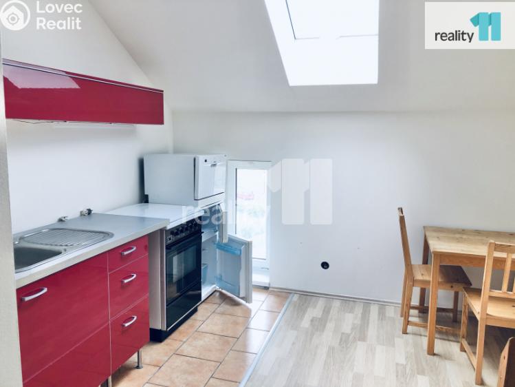 Pronájem bytu 1+1 Praha 12, náměstí Antonína Pecáka č. 1