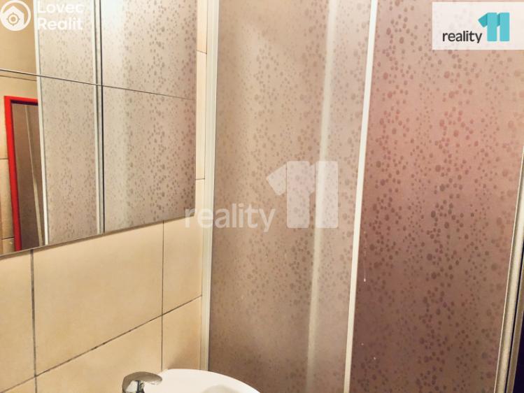 Pronájem bytu 1+1 Praha 12, náměstí Antonína Pecáka č. 4