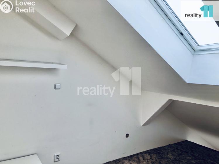 Pronájem bytu 1+1 Praha 12, náměstí Antonína Pecáka č. 8