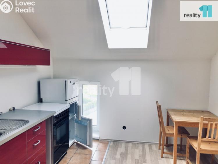 Pronájem bytu 1+1 Praha 12, náměstí Antonína Pecáka č. 10