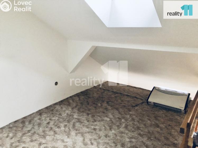 Pronájem bytu 1+1 Praha 12, náměstí Antonína Pecáka č. 12