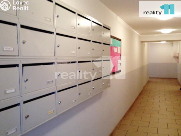 Pronájem bytu 1+1 Praha 12, náměstí Antonína Pecáka č. 13