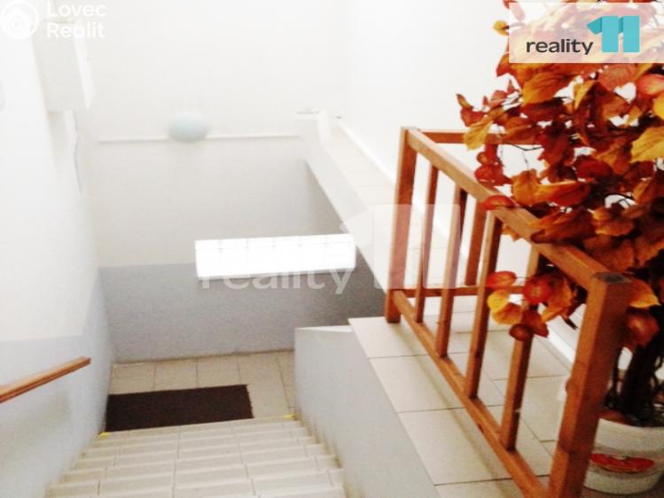 Pronájem bytu 1+1 Praha 12, náměstí Antonína Pecáka č. 15