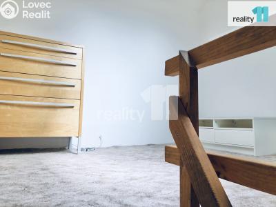 Pronájem bytu 1+1 Praha 12, náměstí Antonína Pecáka č. 3