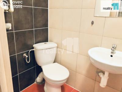 Pronájem bytu 1+1 Praha 12, náměstí Antonína Pecáka č. 5