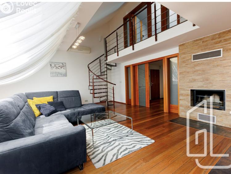 Pronájem bytu 3+KK Praha, Korunní 810/104 č. 1