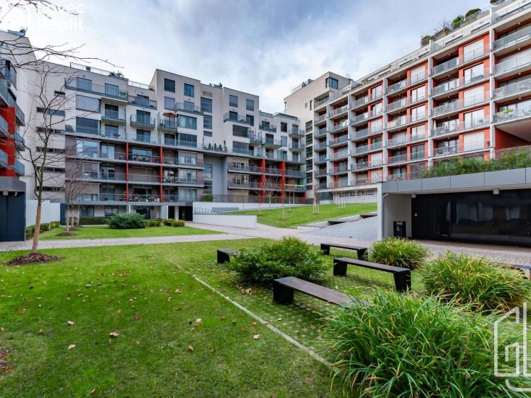 Pronájem bytu 3+KK Praha, Korunní 810/104 č. 3