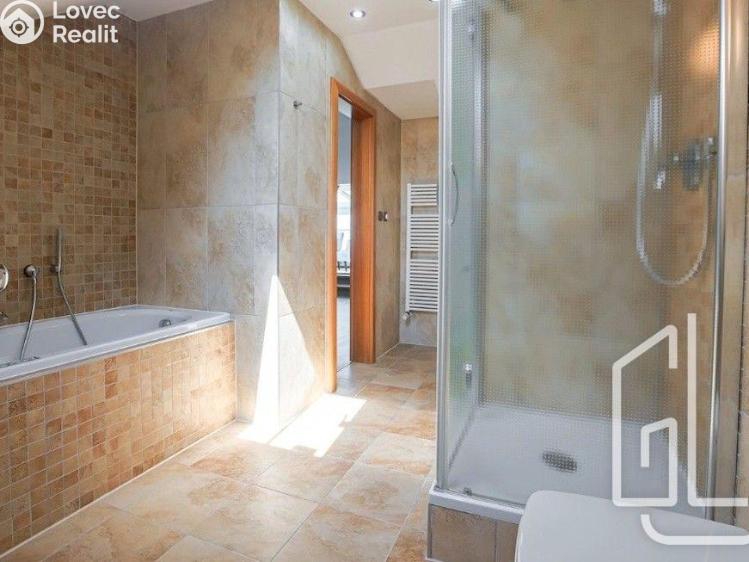 Pronájem bytu 3+KK Praha, Korunní 810/104 č. 10