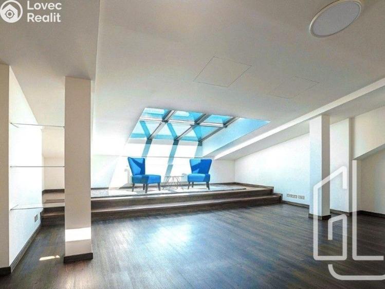 Pronájem bytu 3+KK Praha, Korunní 810/104 č. 11