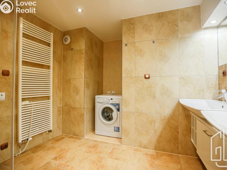 Pronájem bytu 3+KK Praha, Korunní 1166/41 č. 9