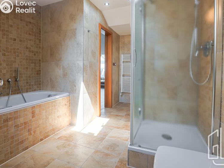 Pronájem bytu 3+KK Praha, Korunní 1166/41 č. 12