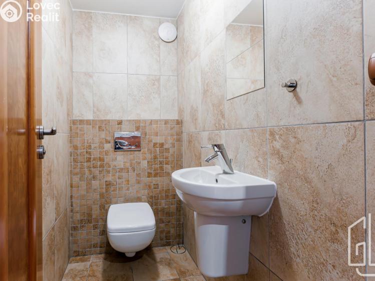 Pronájem bytu 3+KK Praha, Korunní 1166/41 č. 15