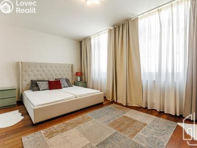 Pronájem bytu 3+KK Praha, Korunní č. 6