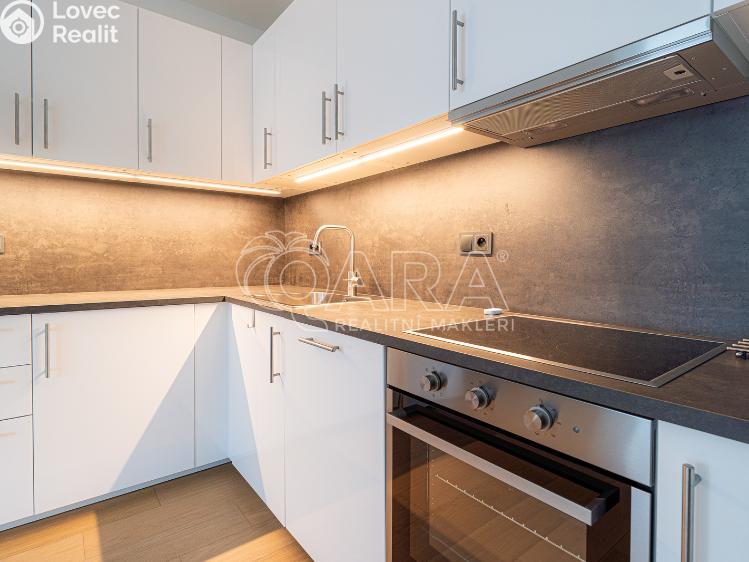 Rent apartment 2+KK Praha, Azzoniho 738/8 č. 4
