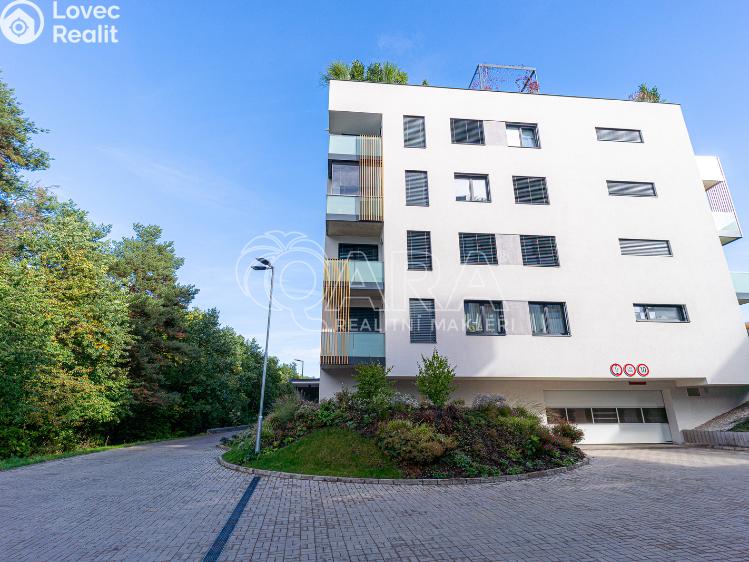 Rent apartment 2+KK Praha, Azzoniho 738/8 č. 11