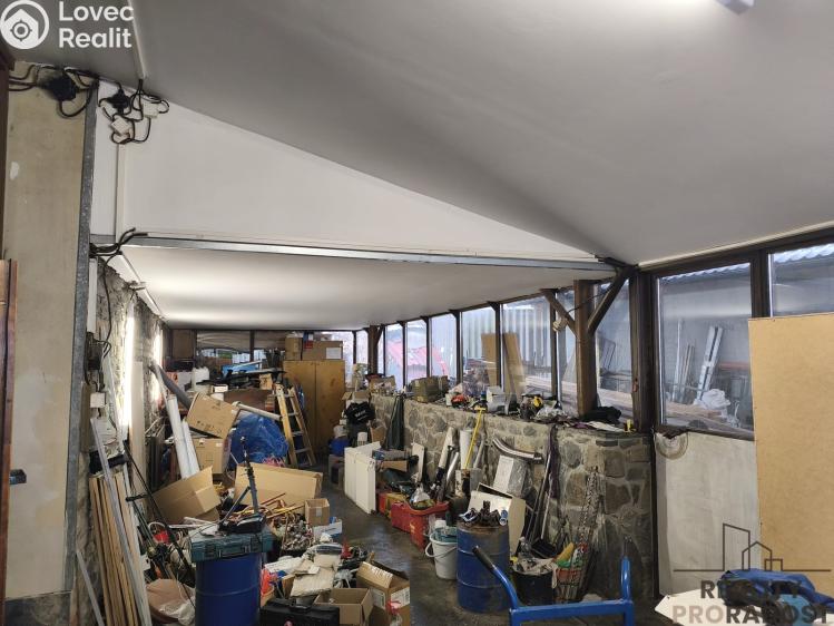 Pronájem komerční nemovitosti Babice č. 2